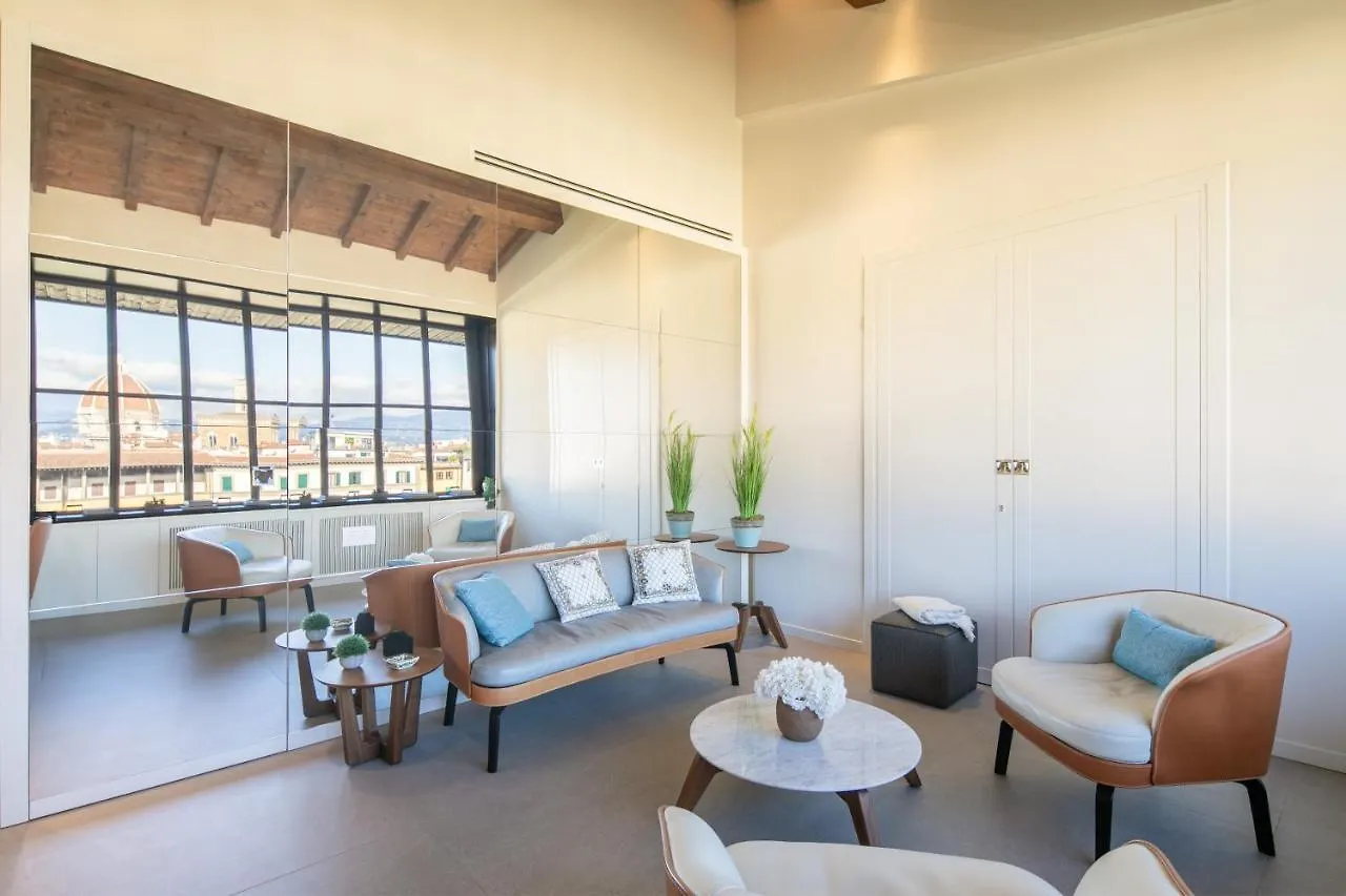 Appartamento Attico Ponte Vecchio Vista Duomo+Parking+Terrazzo Firenze 0*,  Italia