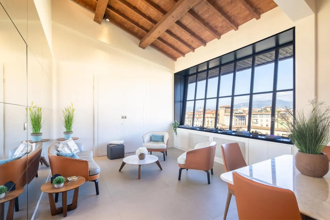 Attico Ponte Vecchio Vista Duomo+Parking+Terrazzoの連絡先